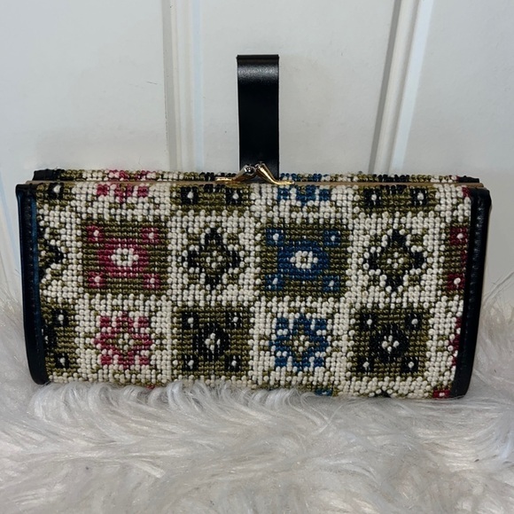 Beautiful vintage boho tapestry wallet - Picture 1 of 12